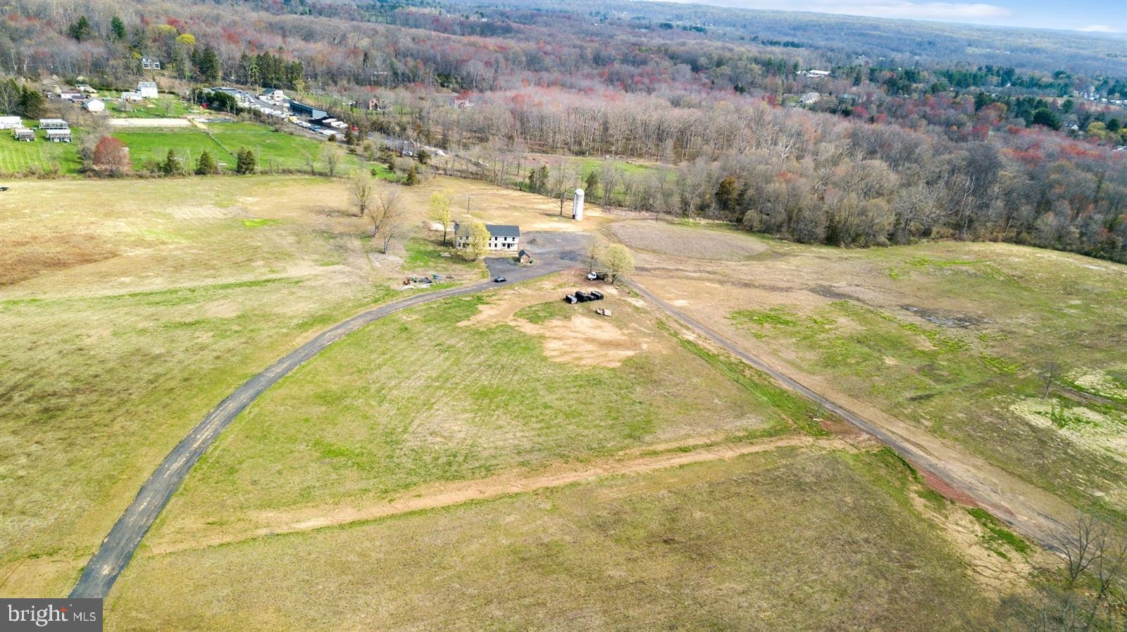 12 Lynnbrook Dr