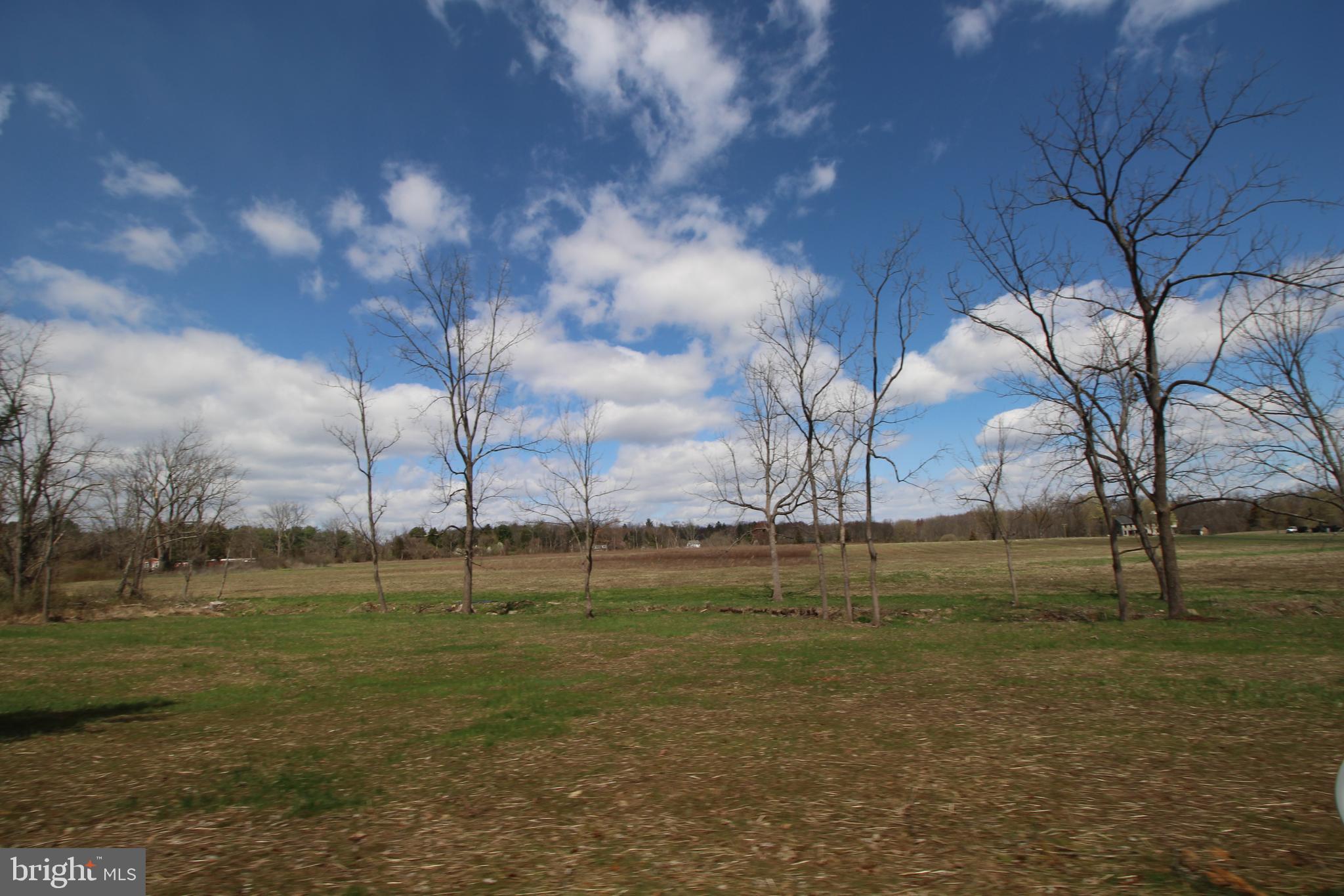 12 Lynnbrook Dr
