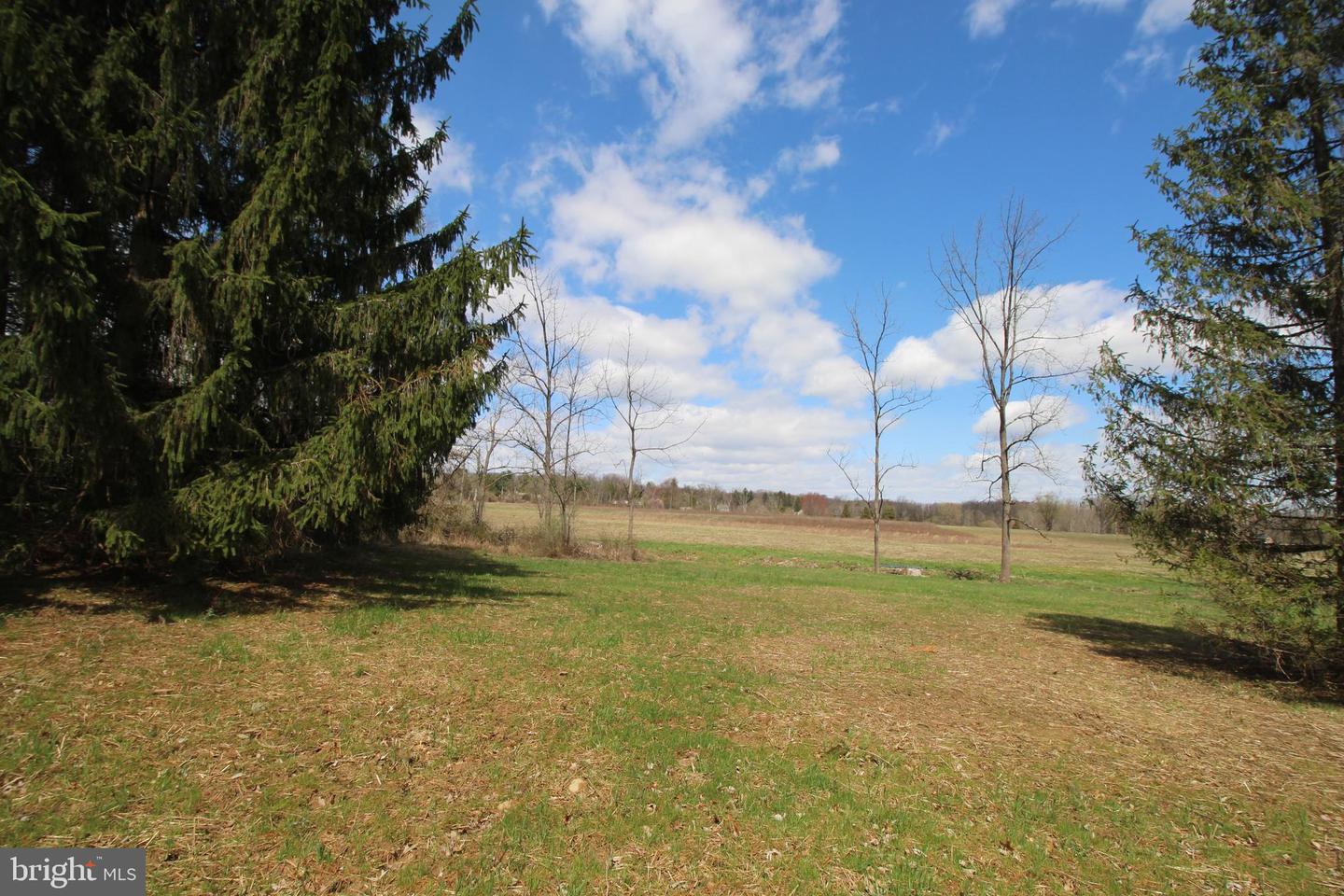 12 Lynnbrook Dr