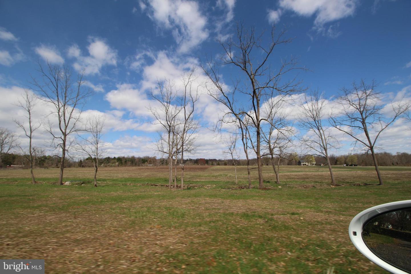 12 Lynnbrook Dr