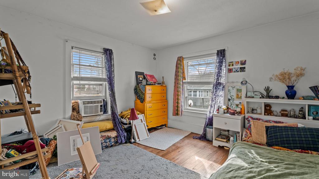 8 PRINCETON AVENUE