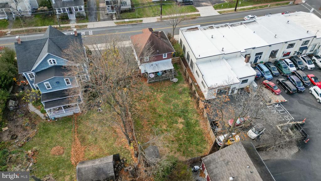 8 PRINCETON AVENUE