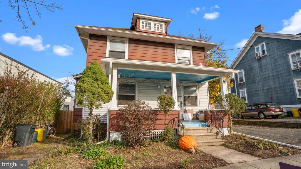 8 PRINCETON AVENUE