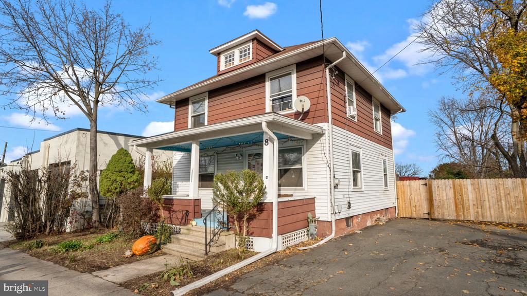 8 PRINCETON AVENUE
