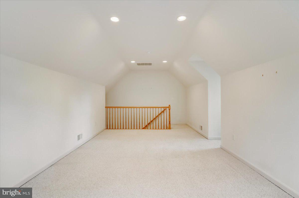 100a S Main St