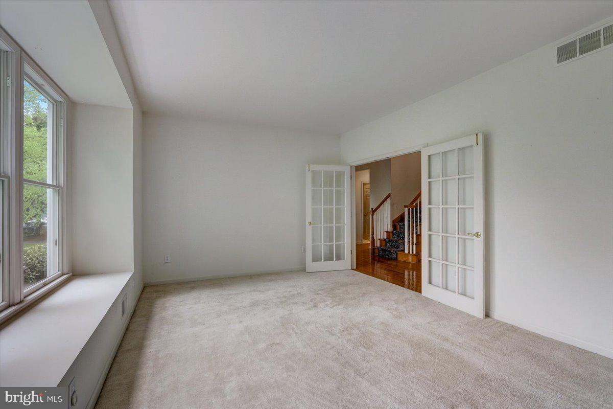 100a S Main St
