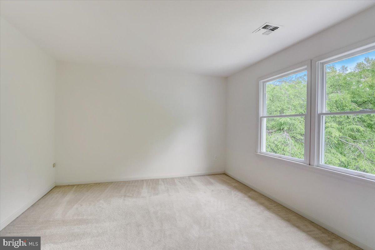 100a S Main St