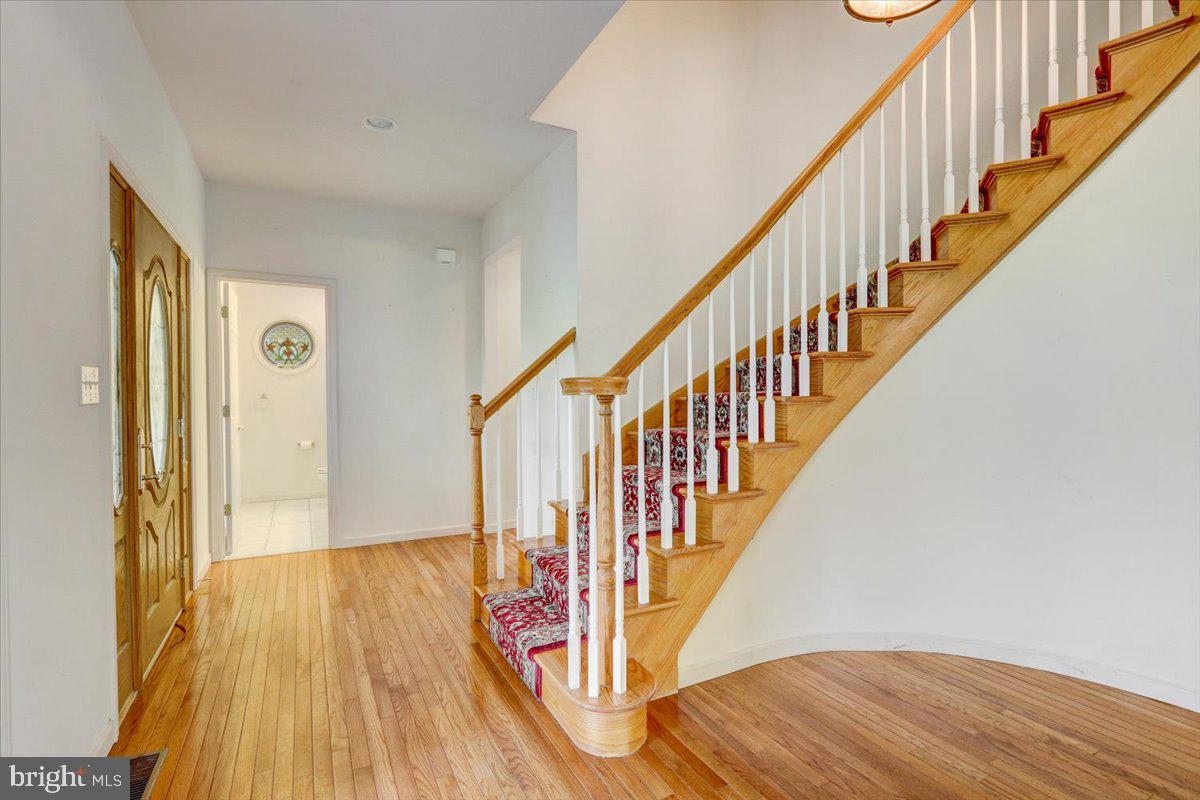 100a S Main St