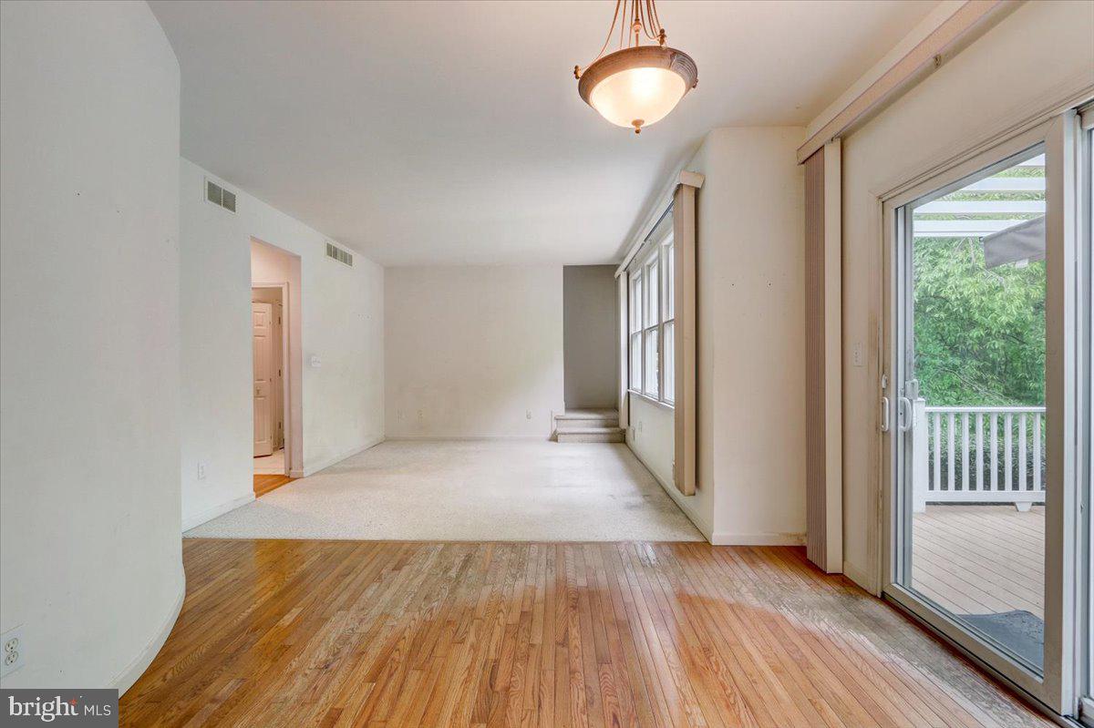 100a S Main St