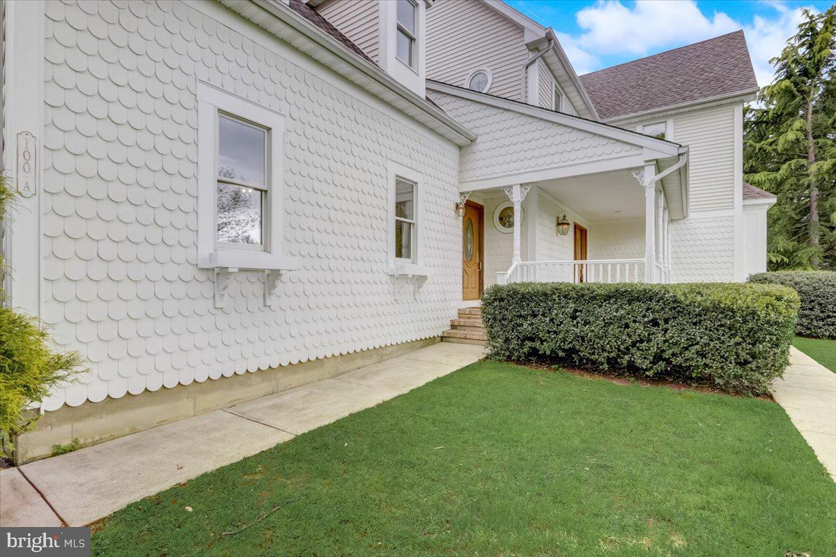 100a S Main St