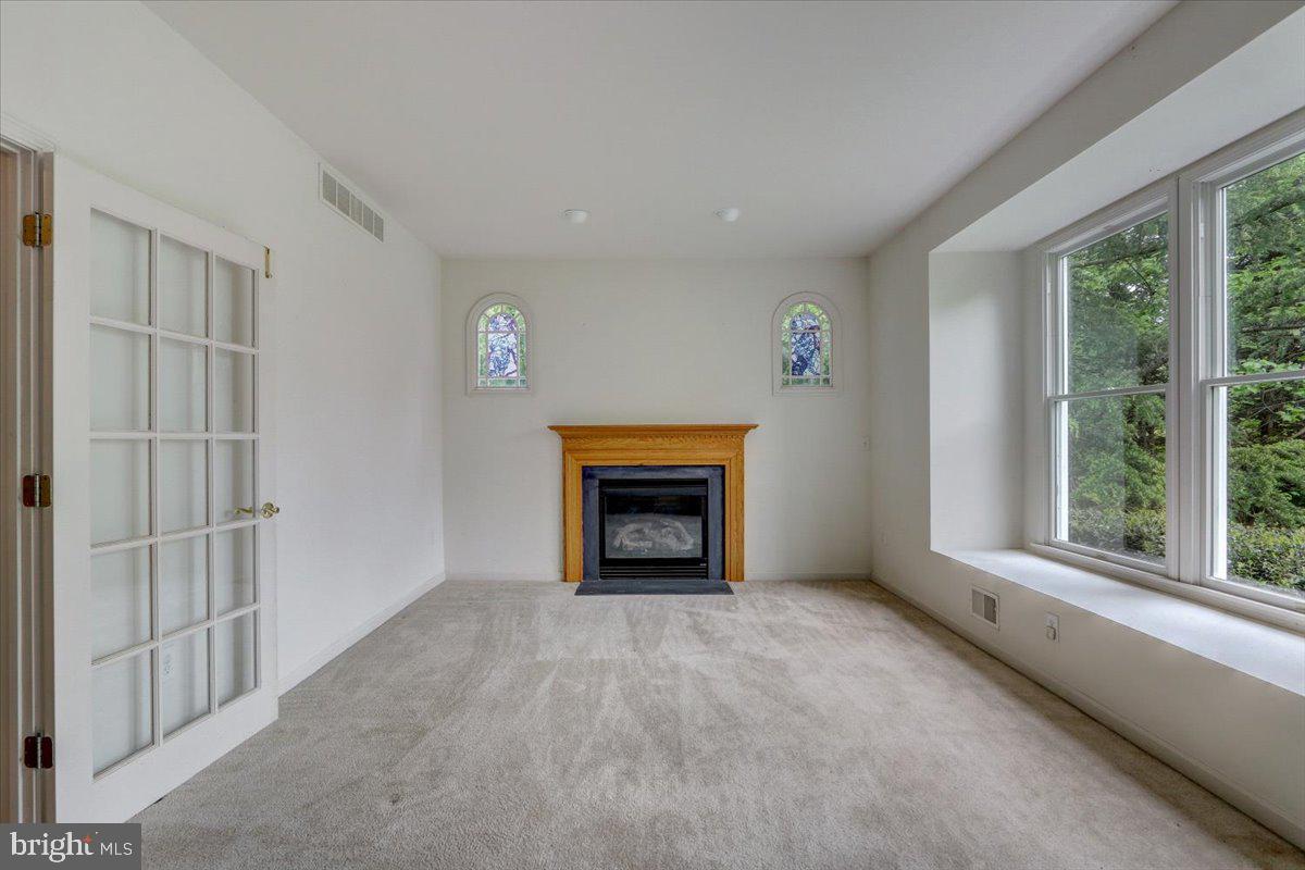 100a S Main St