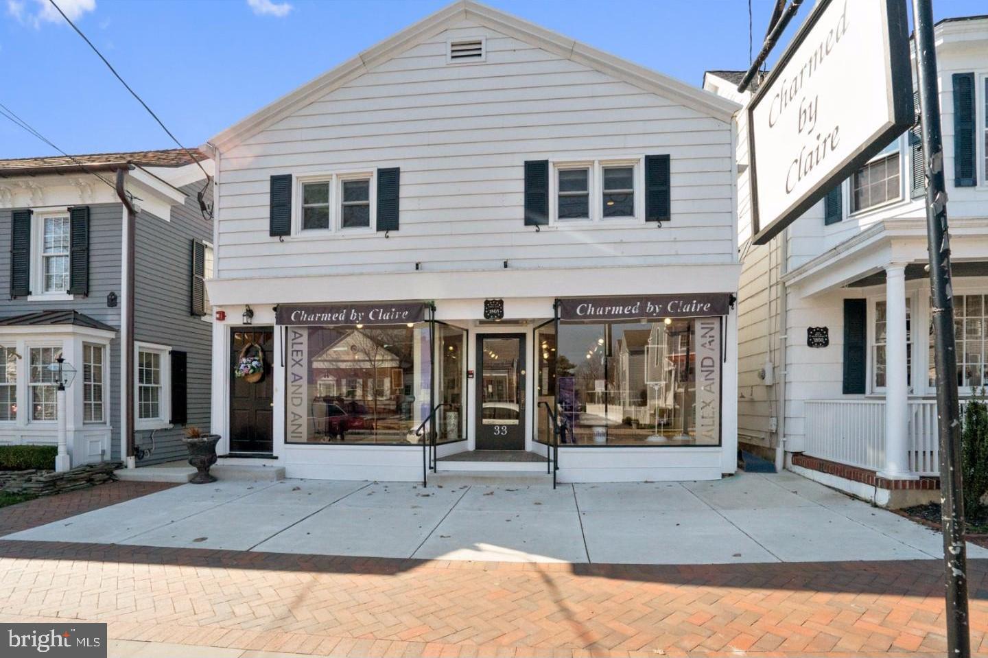 33 N Main St