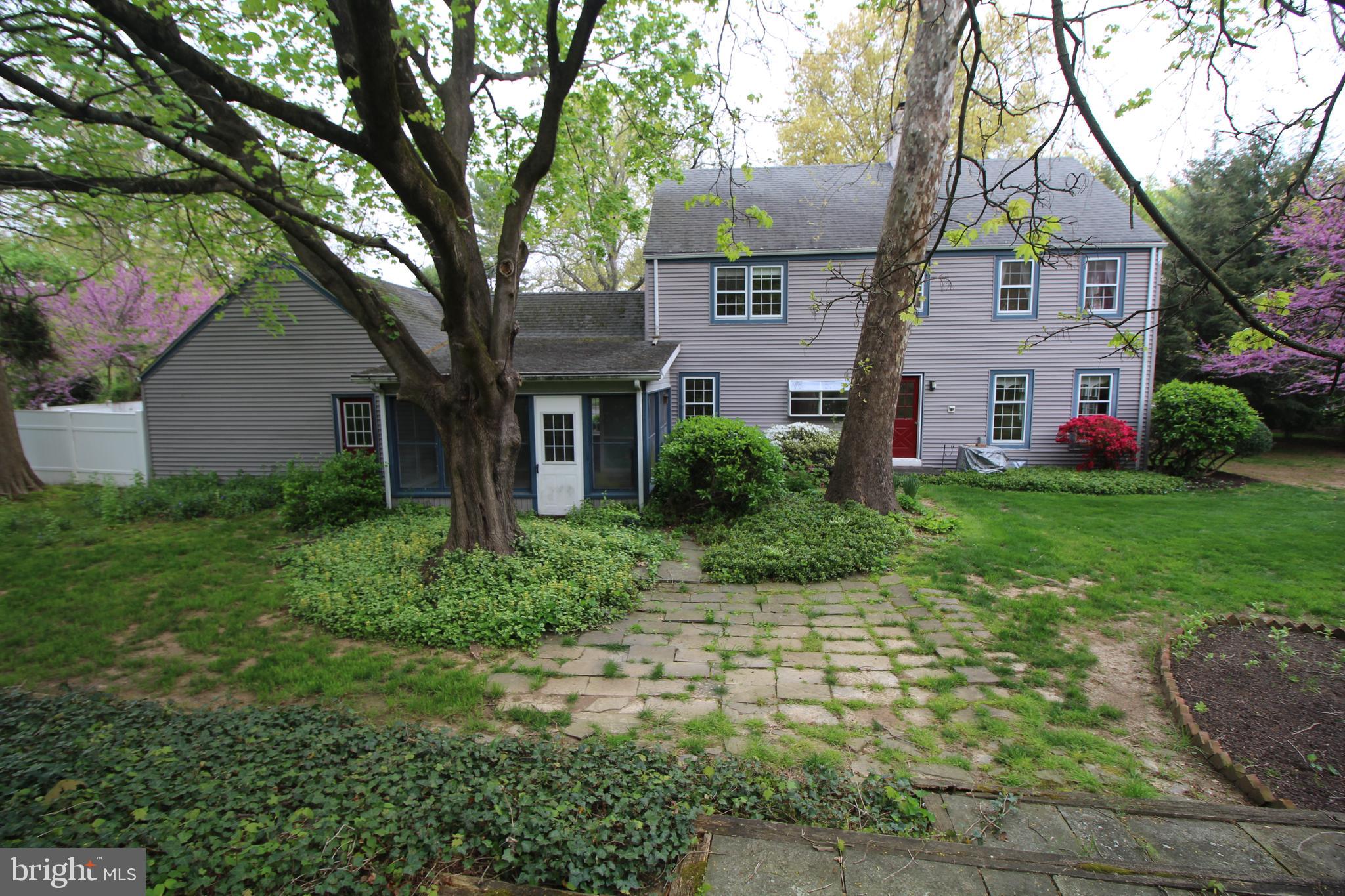 6 Wynnewood Dr