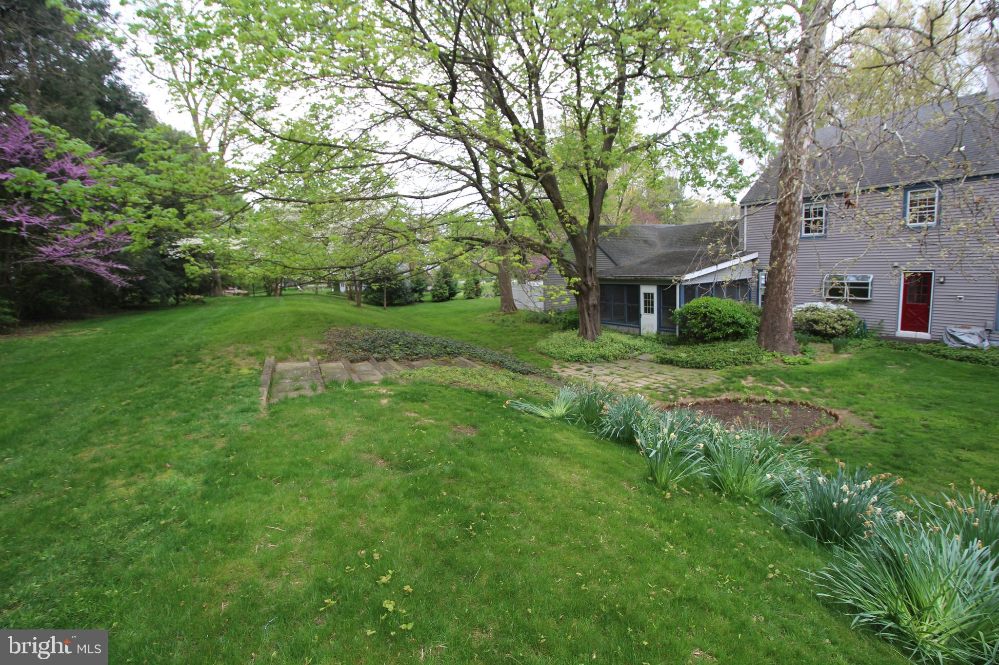 6 Wynnewood Dr