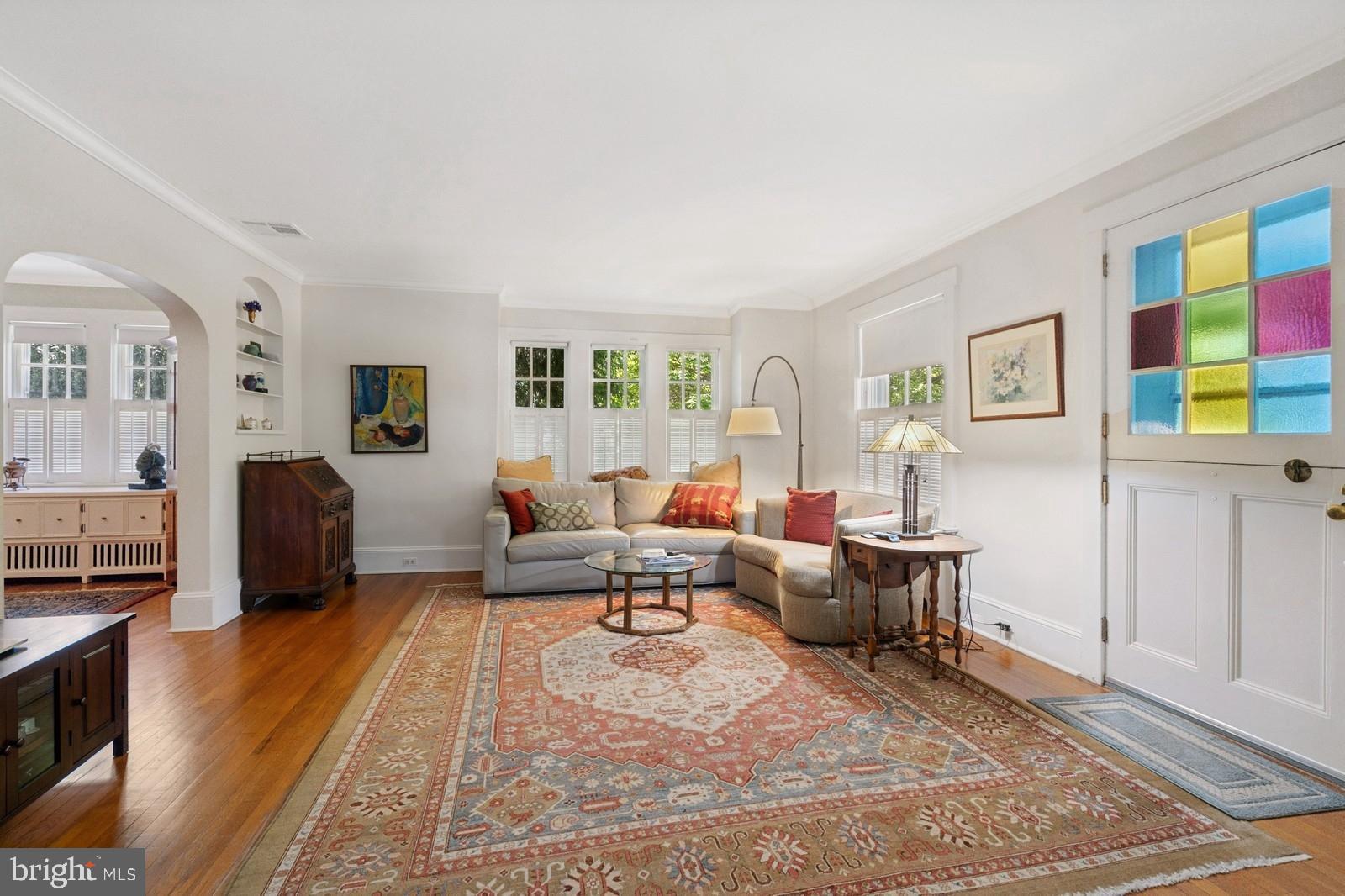 84 N Main St