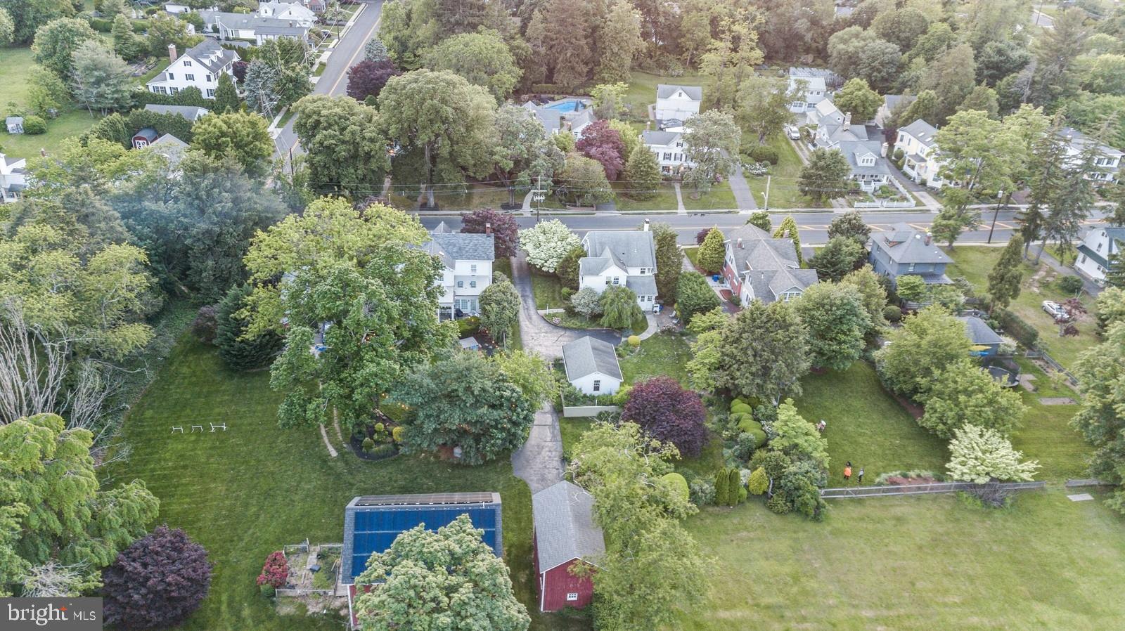 84 N Main St
