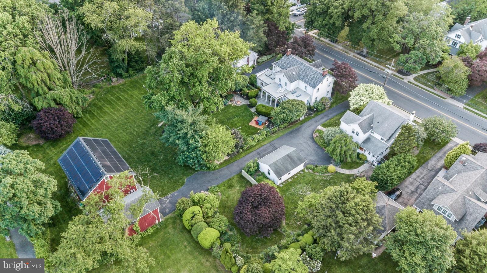 84 N Main St