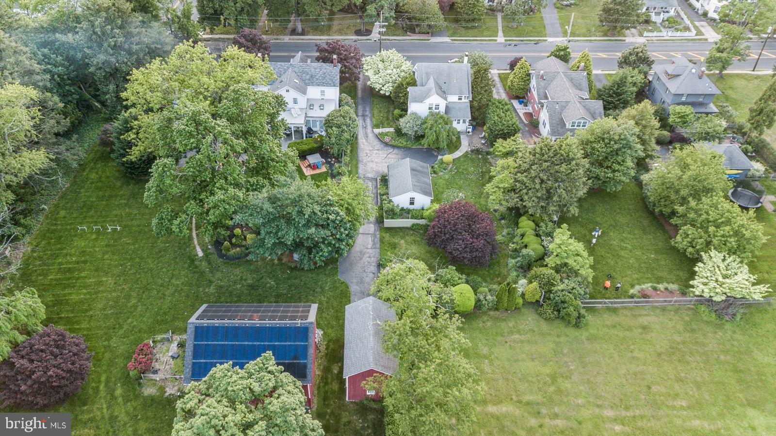 84 N Main St