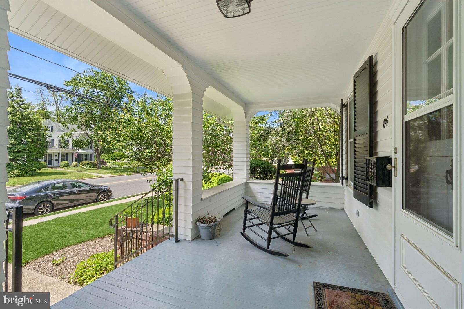 84 N Main St