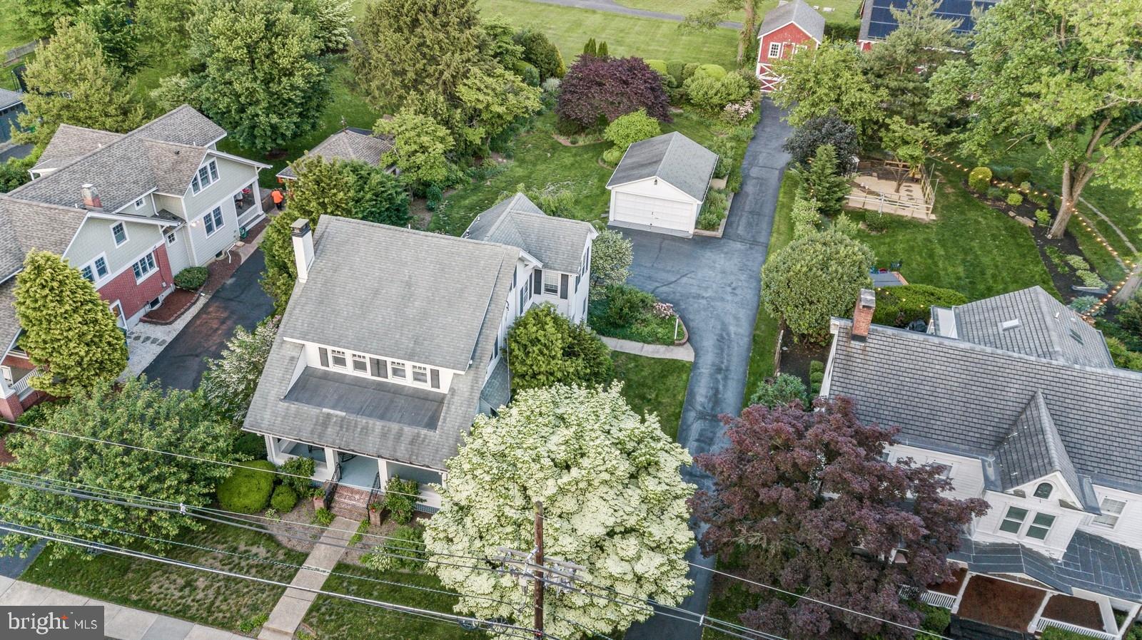 84 N Main St
