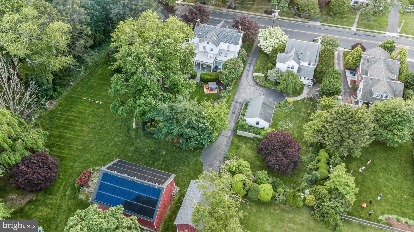 84 N Main St