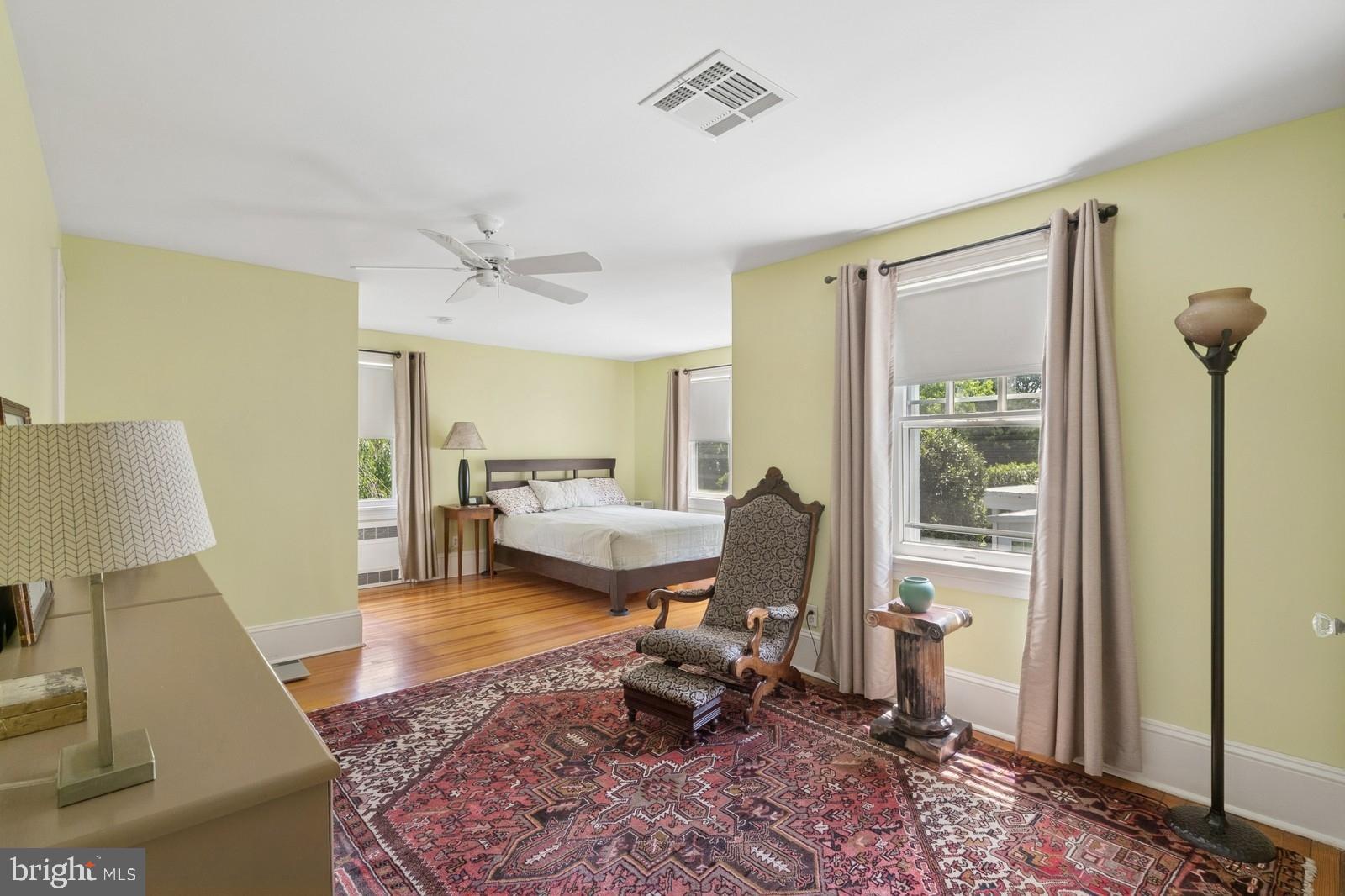 84 N Main St