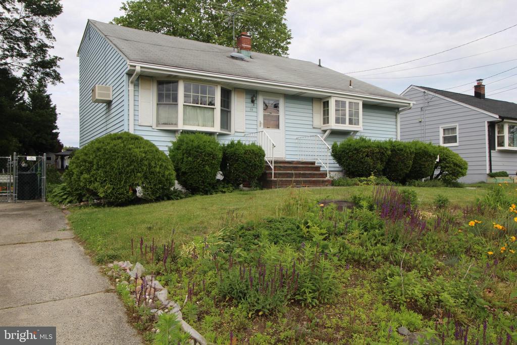 65 Albert Ave