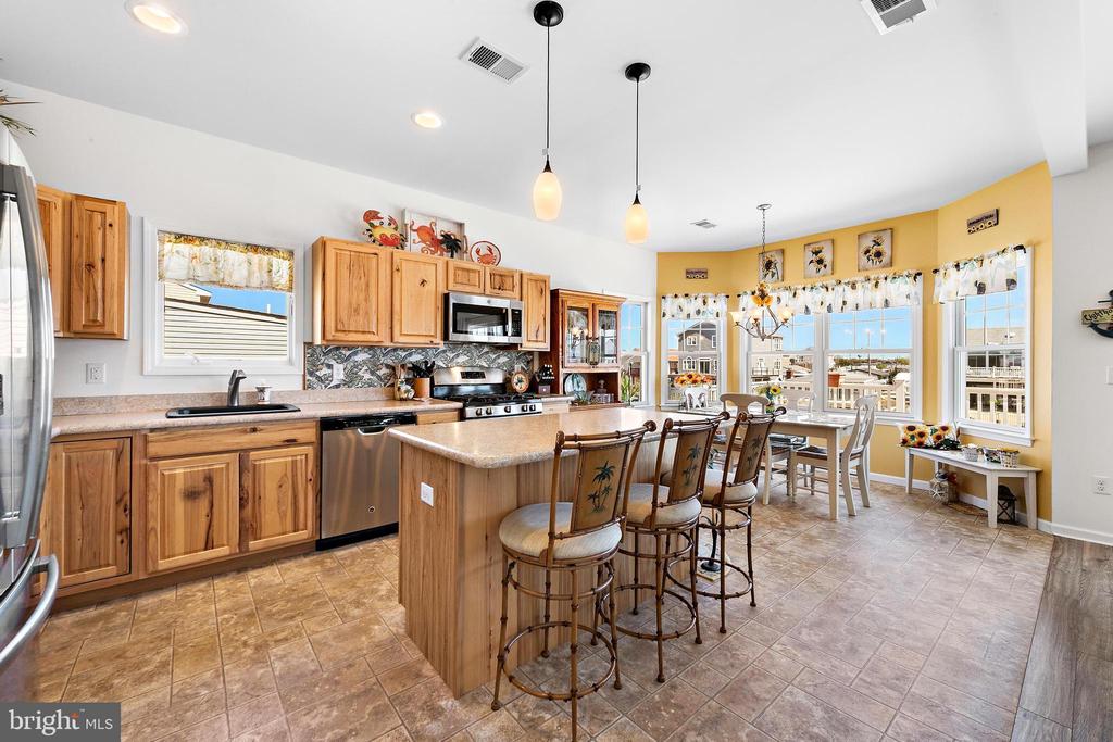 109 E POTOMAC DRIVE