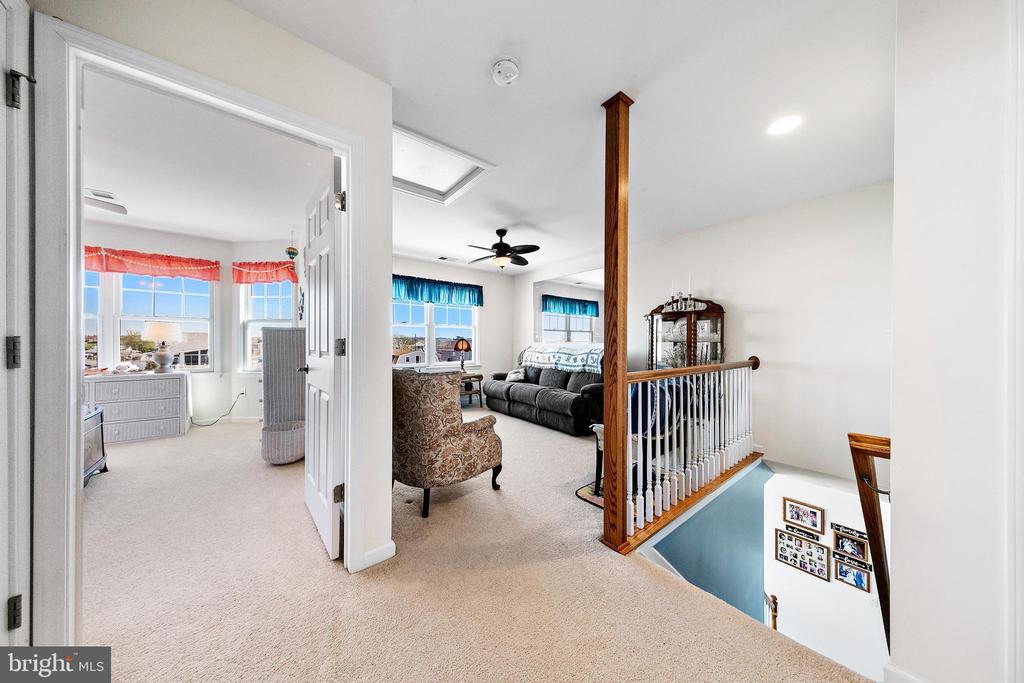 109 E POTOMAC DRIVE