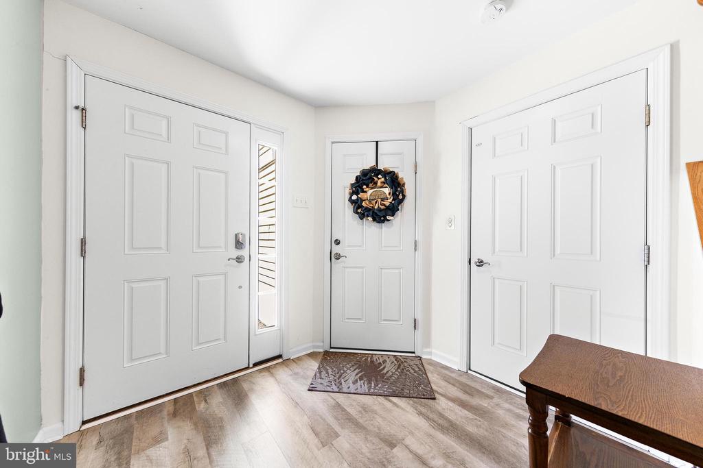 109 E POTOMAC DRIVE