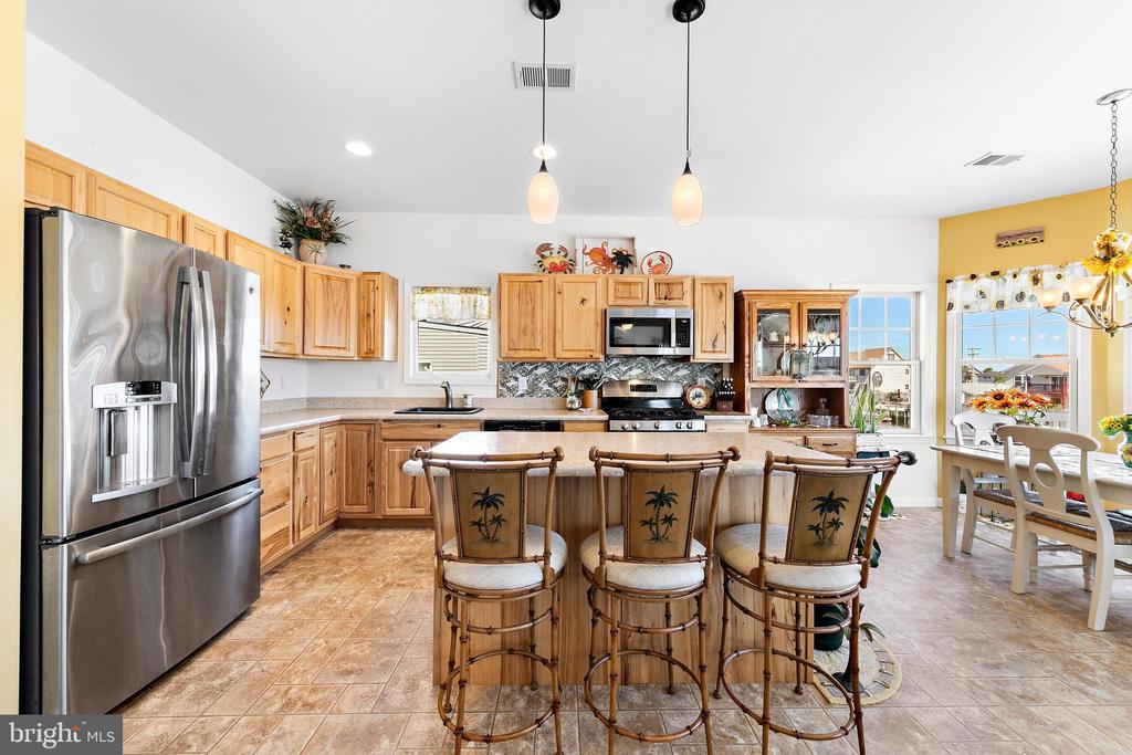 109 E POTOMAC DRIVE