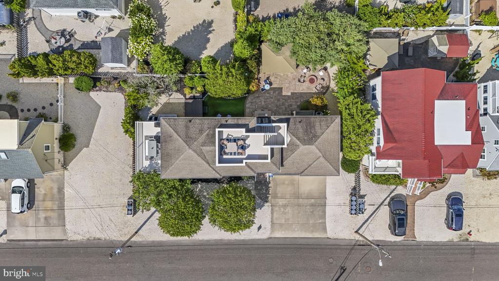 21 W Bayberry Dr