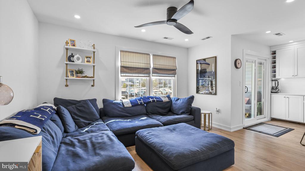 310 S West Ave #C1