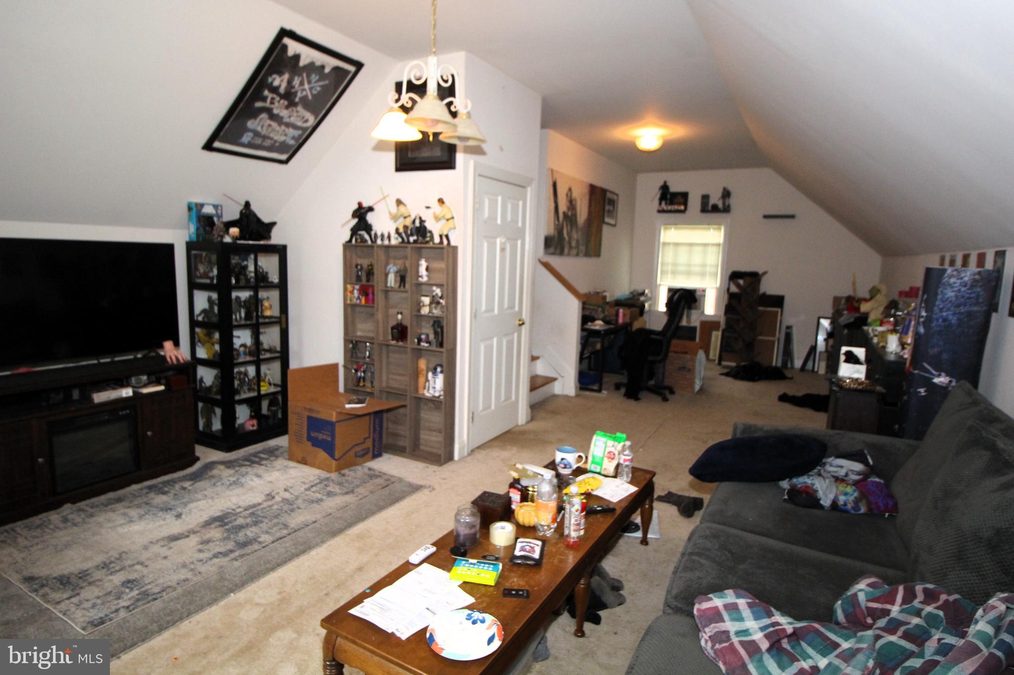 4 Hope Ct