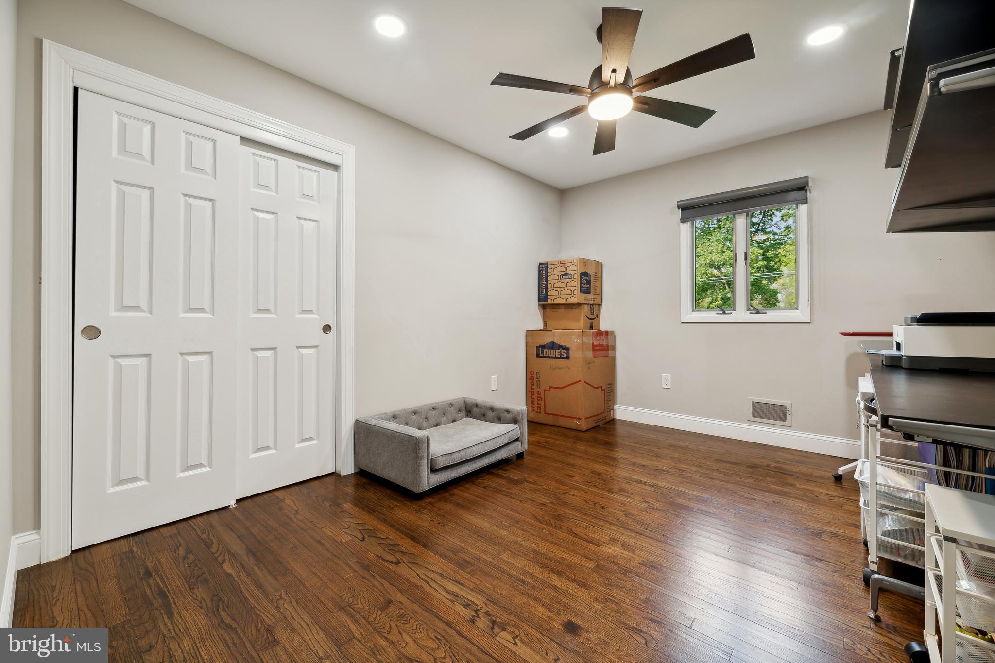 102 JAMESTOWN RD