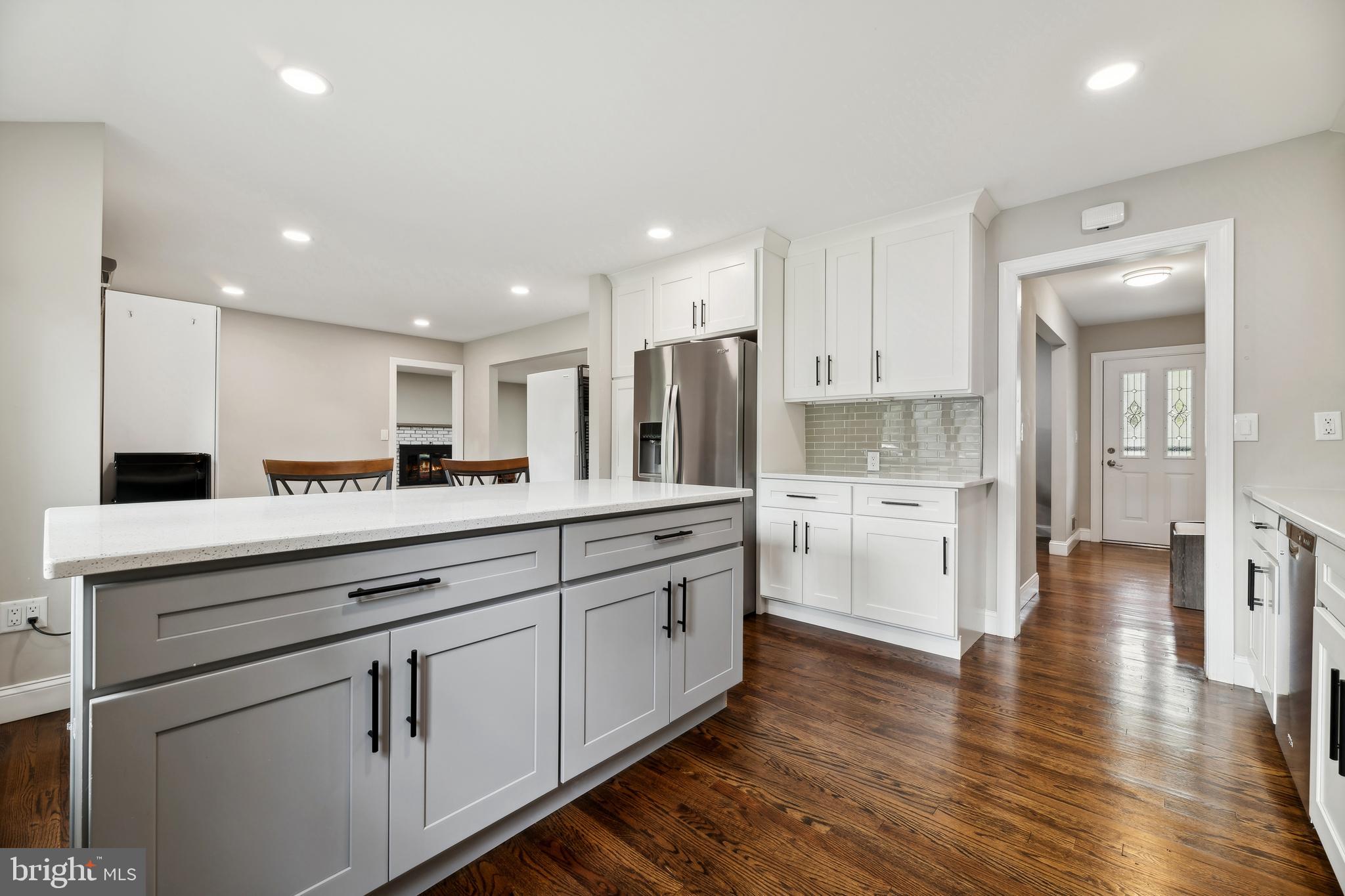 102 JAMESTOWN RD