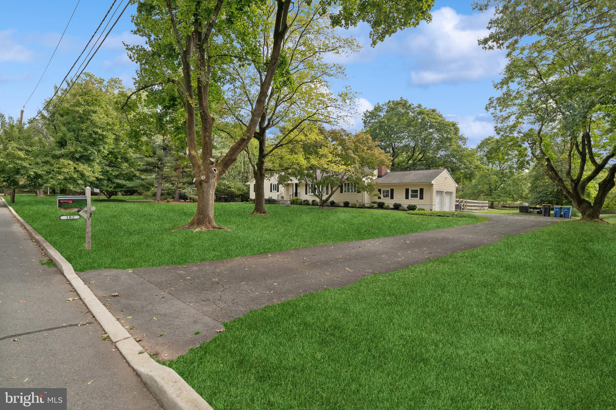 102 JAMESTOWN ROAD
