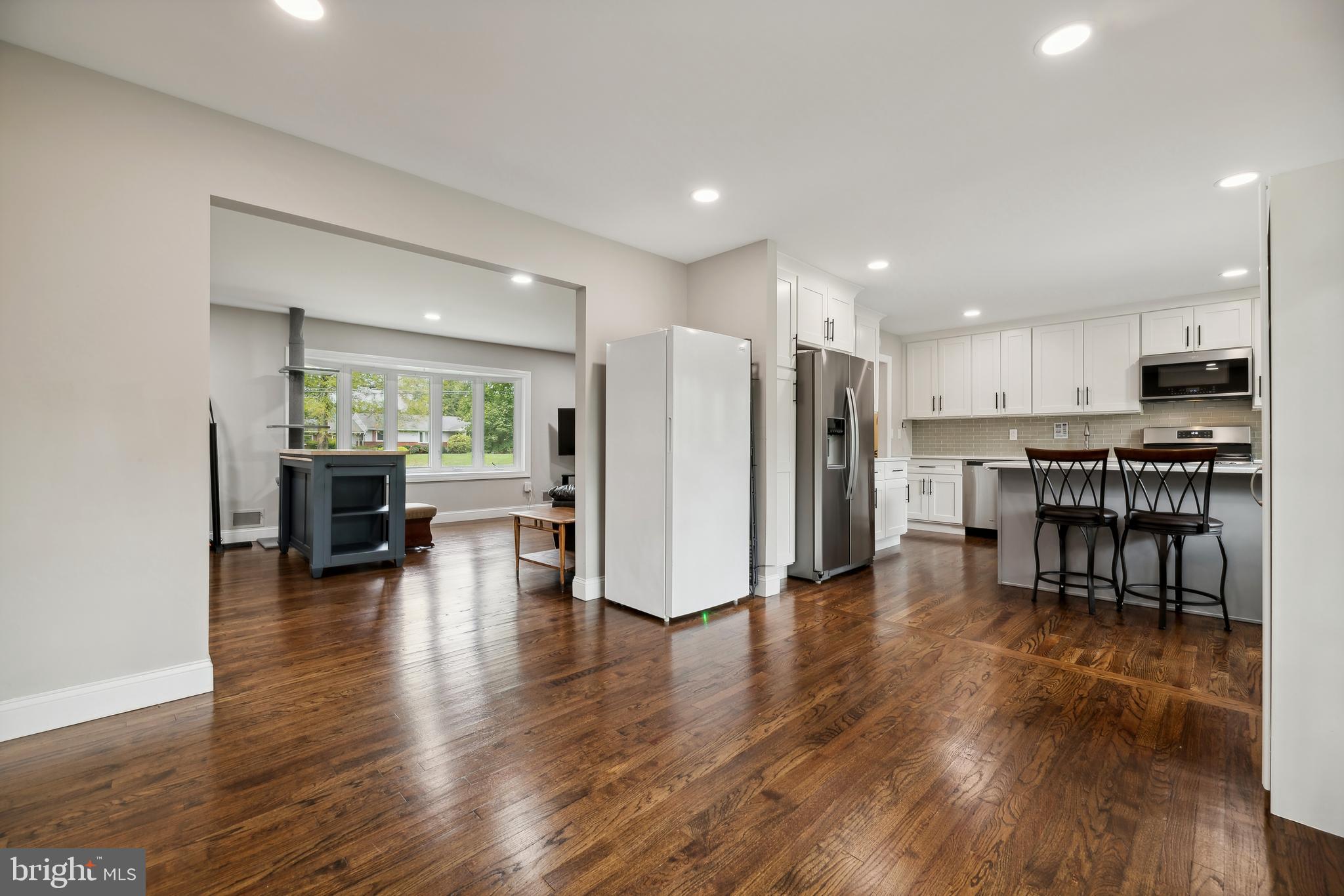 102 JAMESTOWN ROAD