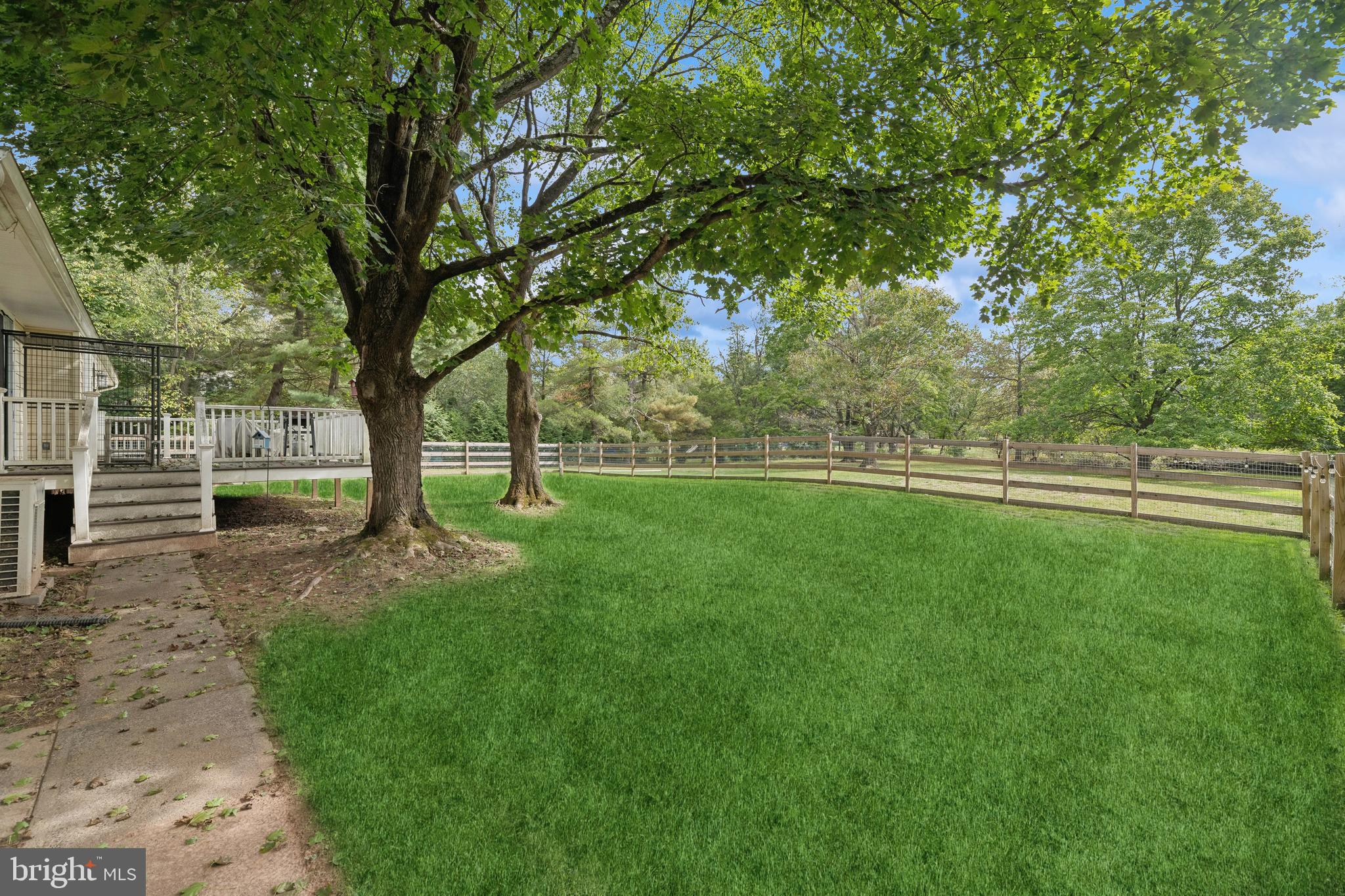102 JAMESTOWN ROAD