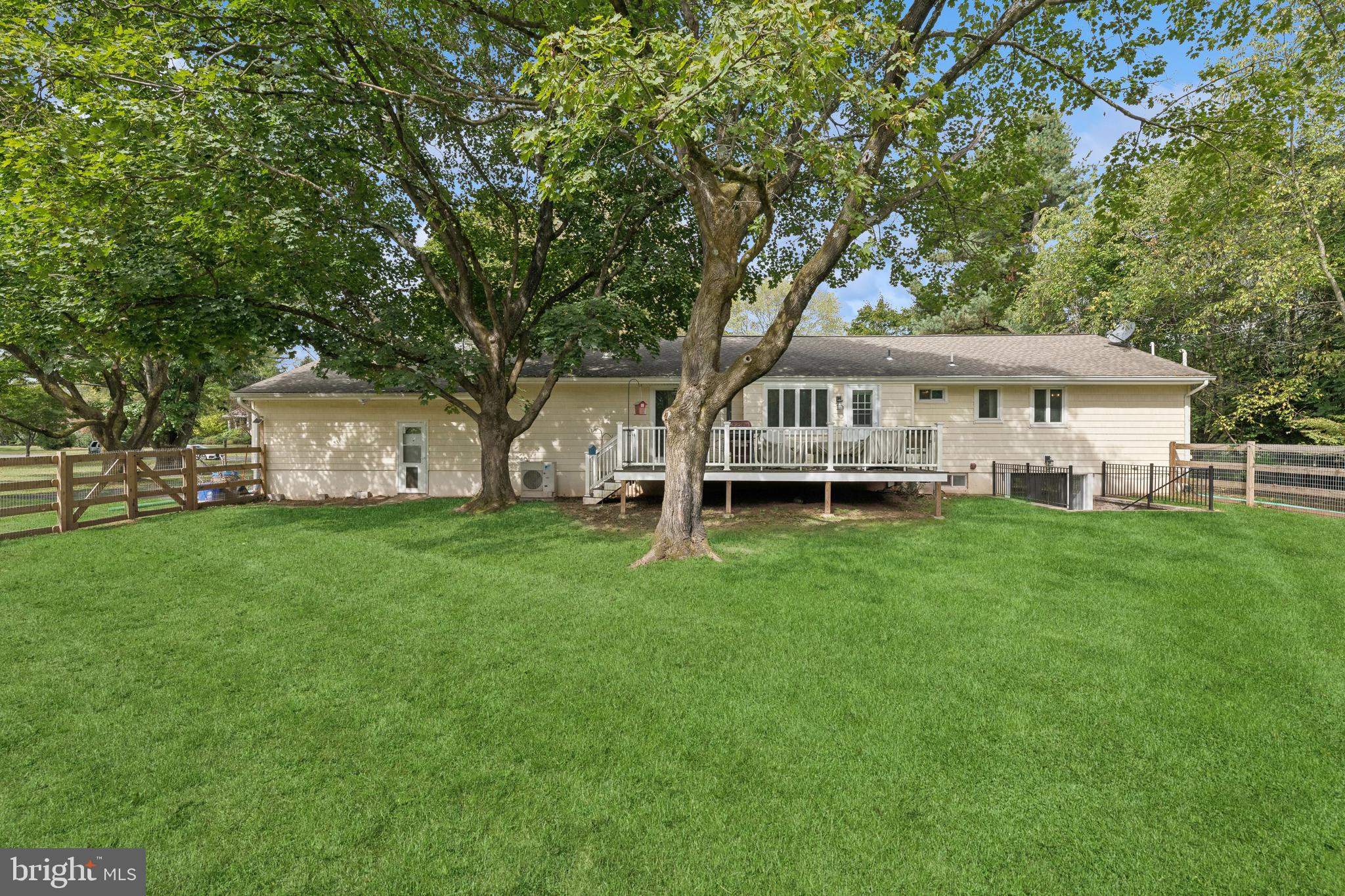 102 JAMESTOWN ROAD