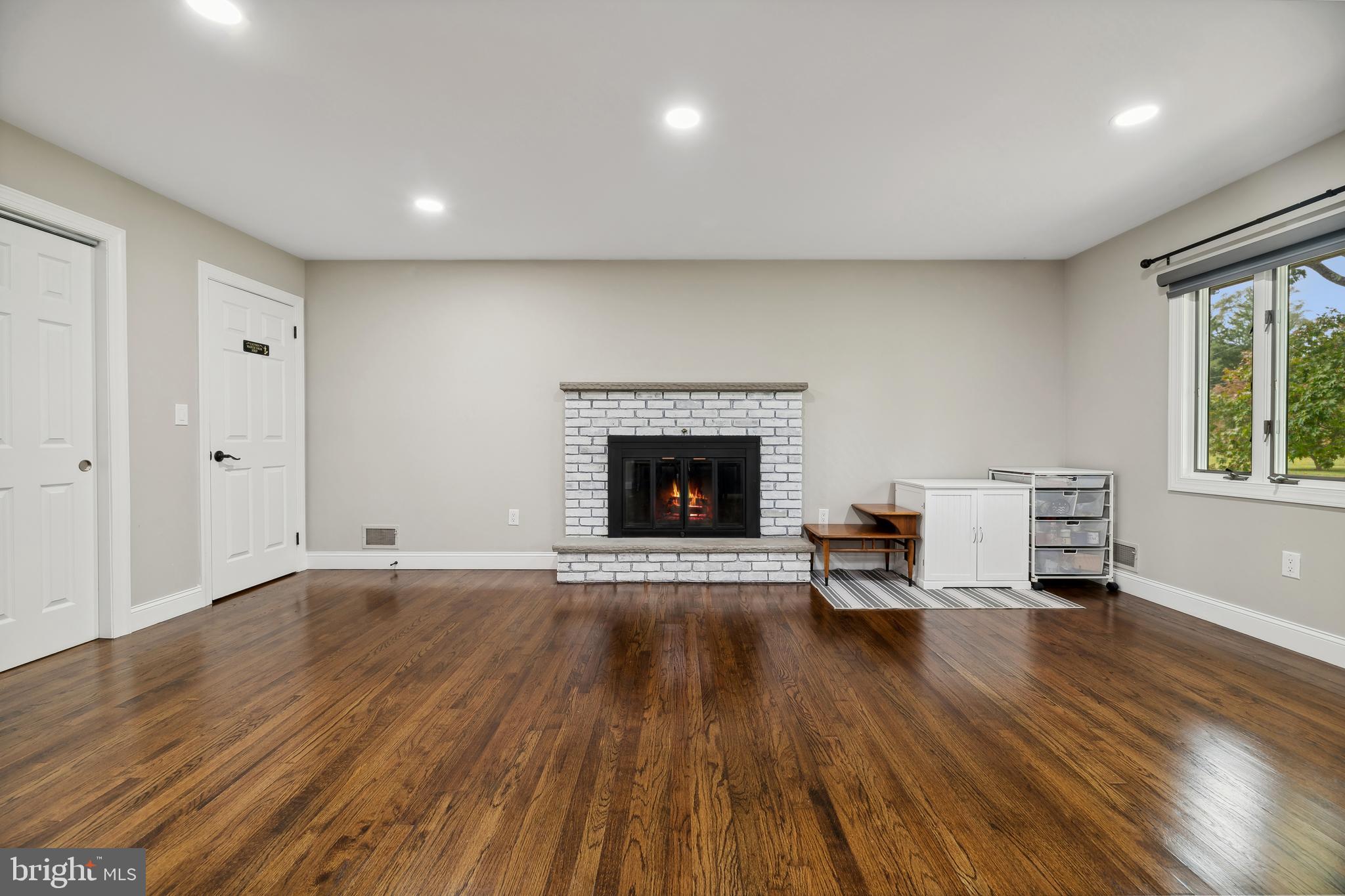 102 JAMESTOWN ROAD