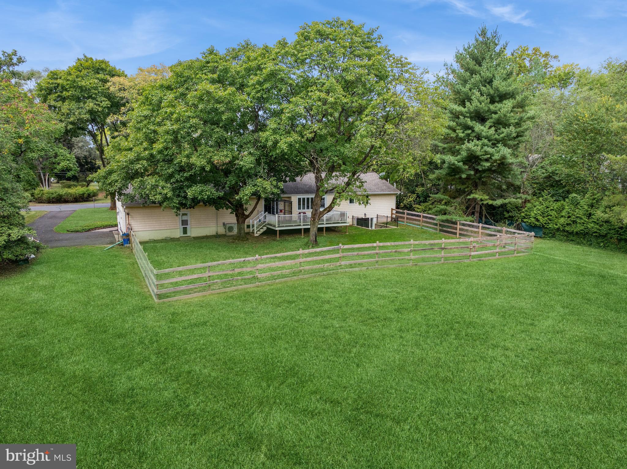 102 JAMESTOWN ROAD