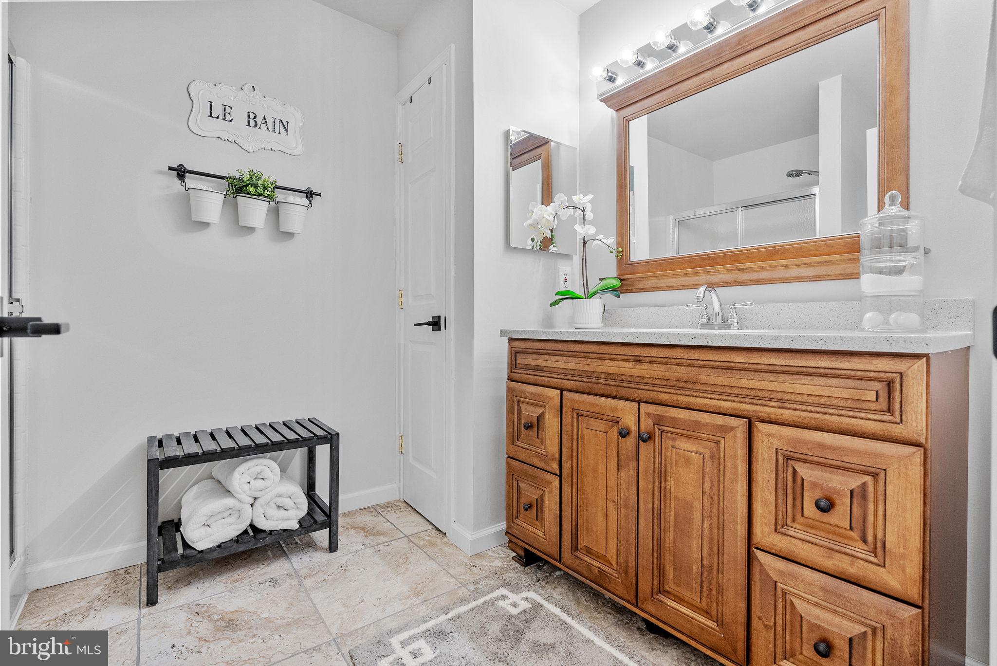 1264 Fairview Cir