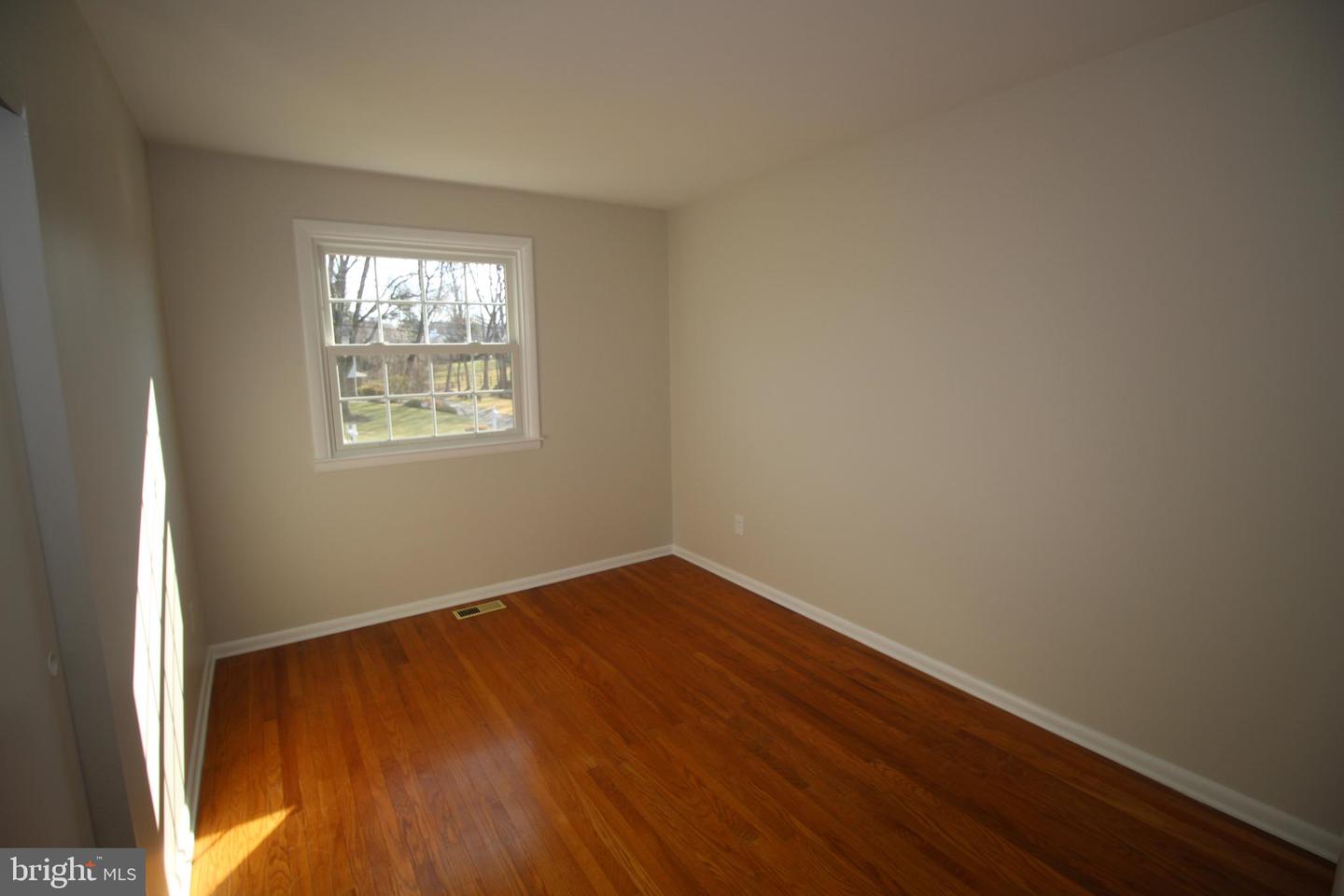 419 Merion Dr