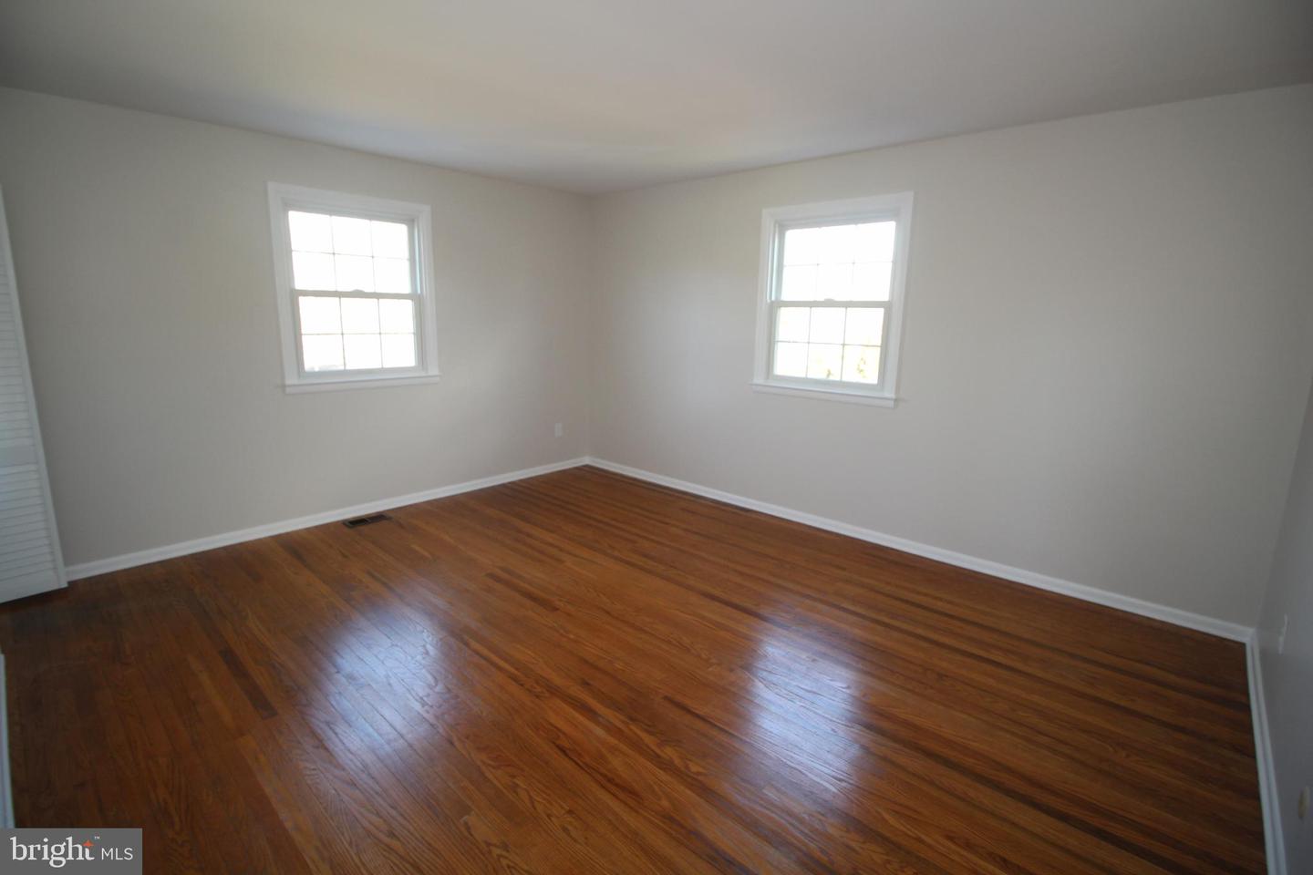 419 Merion Dr