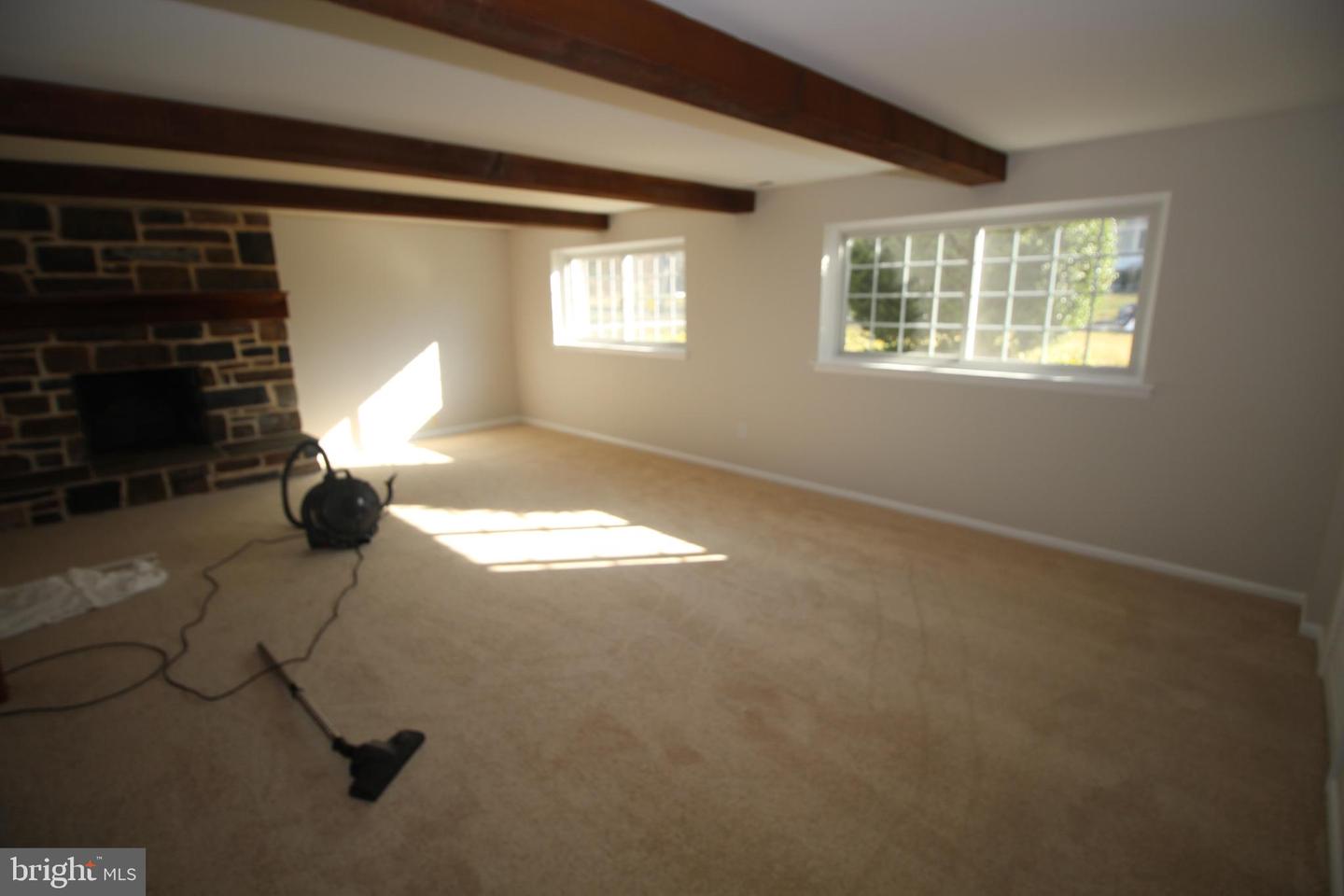 419 Merion Dr