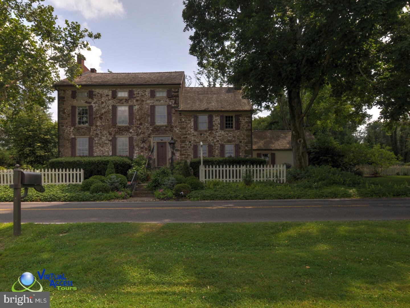 96 Woodhill Rd