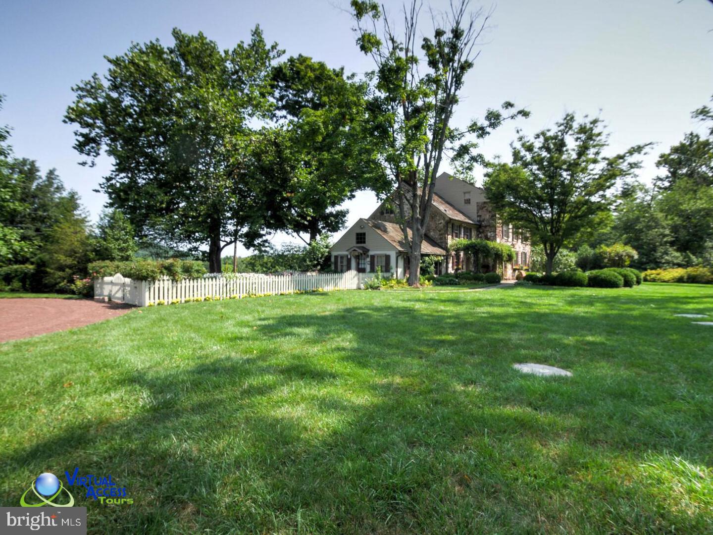 96 Woodhill Rd
