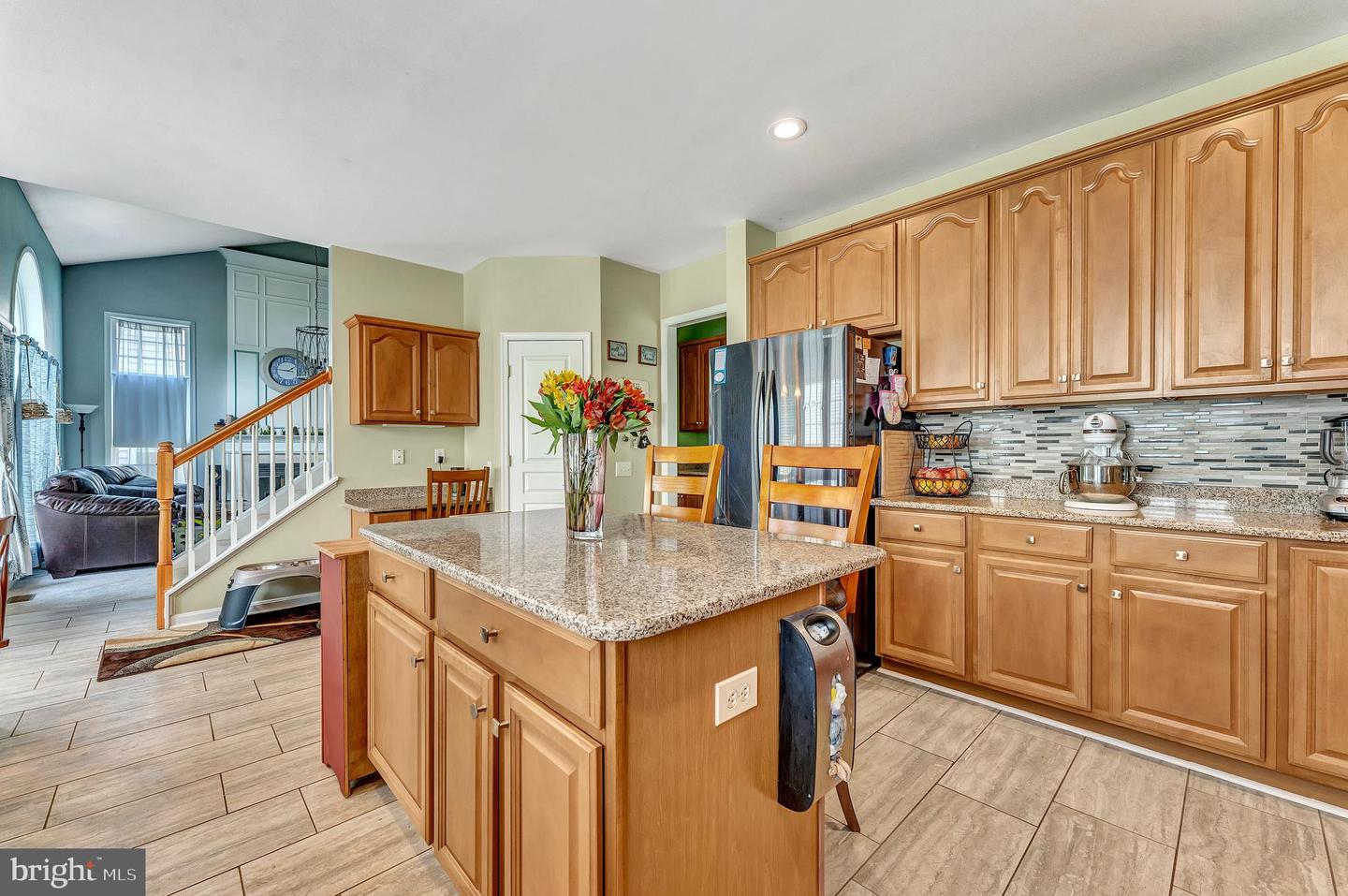 358 E Armstrong Dr