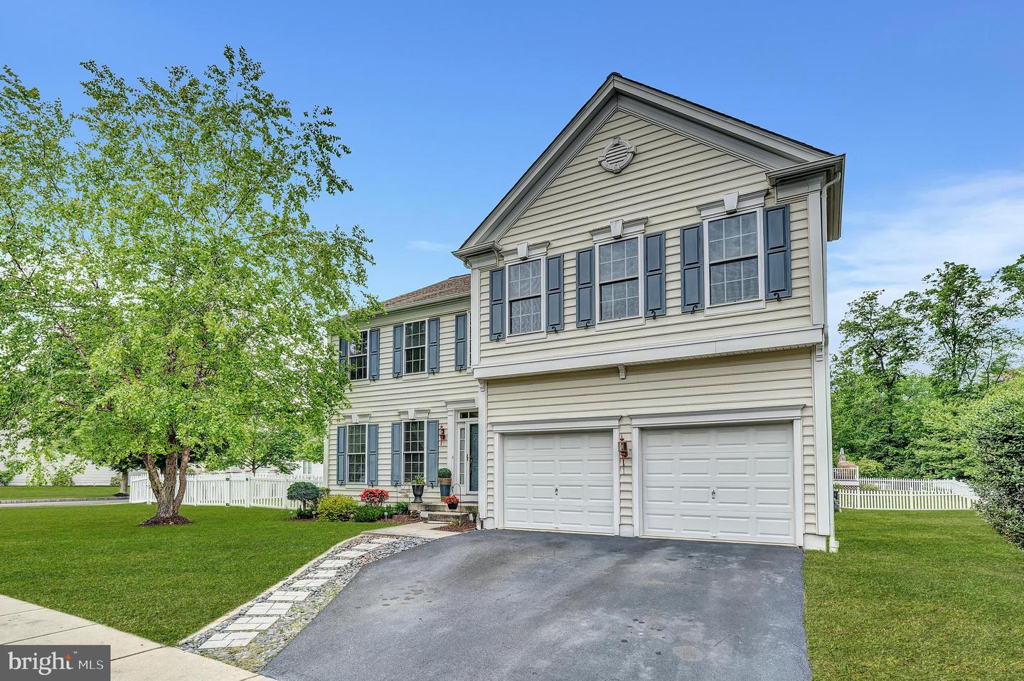358 E Armstrong Dr